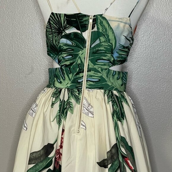 Floral Maxi Sundress with Plunge Neckline - Picture 6 of 7